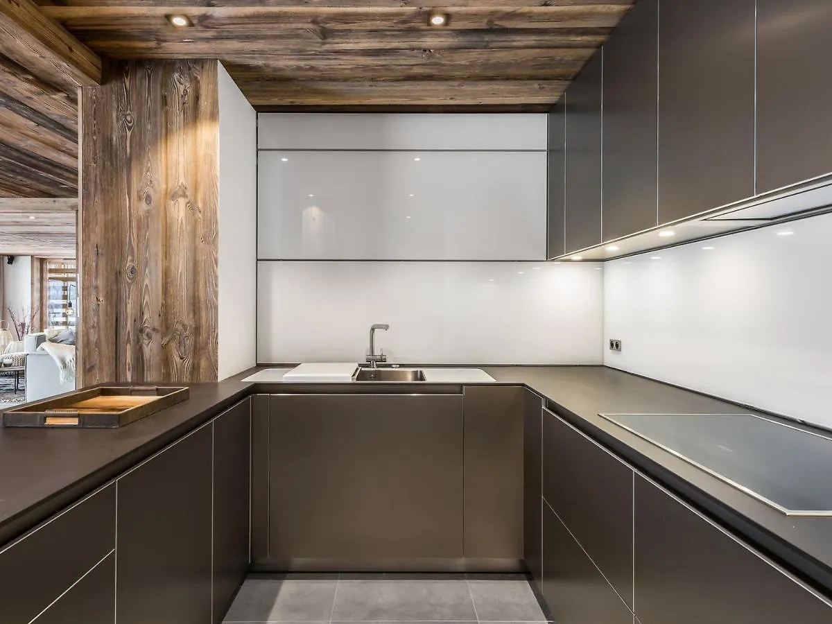 Duplex Spacieux Pour 14 Pers. Avec Sauna, Terrasse Et Parking, Au Pied Des Pistes - Meribel Village - Fr-1-566-11 Les Allues