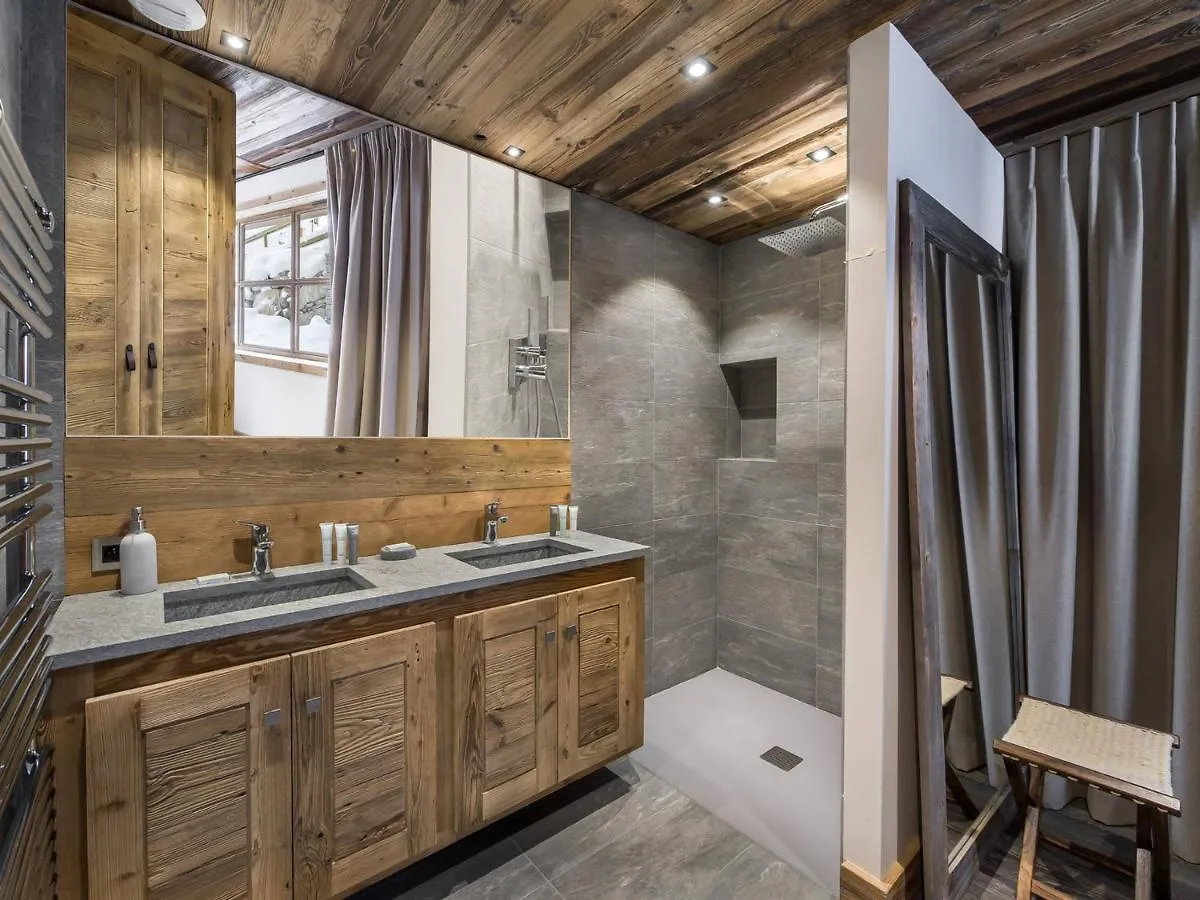 Duplex Spacieux Pour 14 Pers. Avec Sauna, Terrasse Et Parking, Au Pied Des Pistes - Meribel Village - Fr-1-566-11 Les Allues Apartment